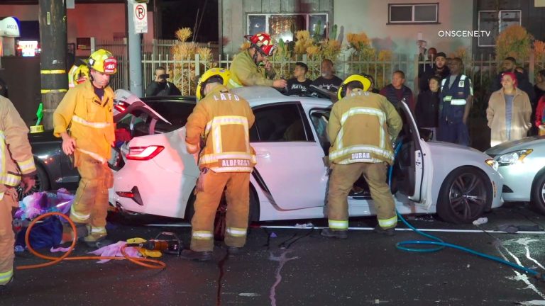 Two Killed in Two-Vehicle Crash in South Los Angeles - MyNewsLA.com