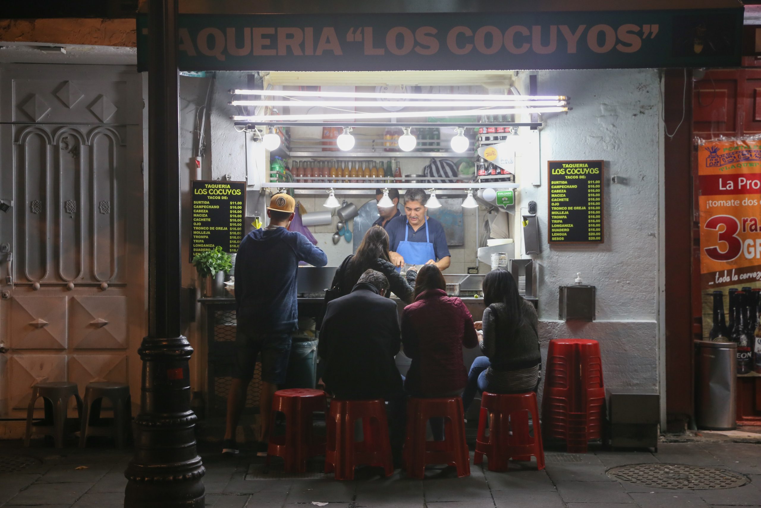 LAPD: Six Taco Vendors Robbed At Gunpoint in Wednesday Night Crime ...