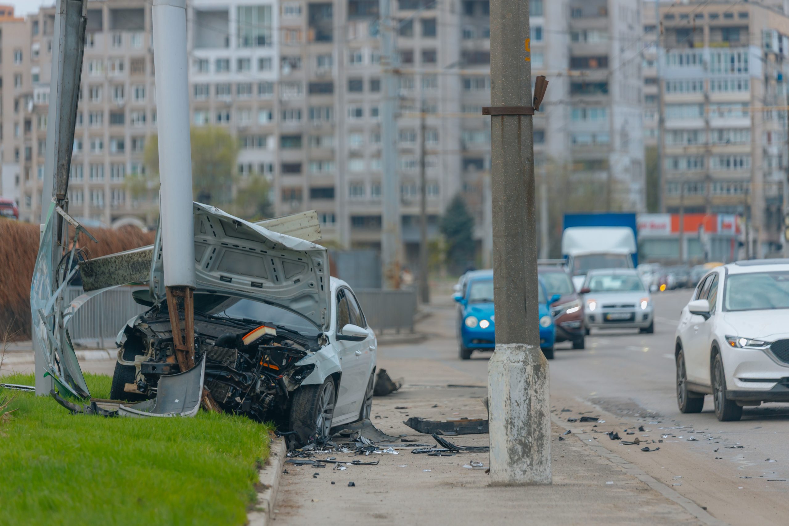 Car Crashes into Tree in DTLA; Two in Critical Condition, Four Sustain ...